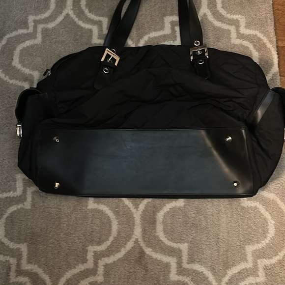 Elegant Bueno Black Quilted Women's Bag - Picture 11 of 11